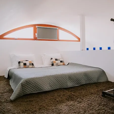 Sun Stories Apartment