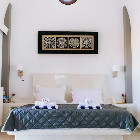Sun Stories Apartment