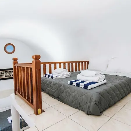 Sun Stories Apartment